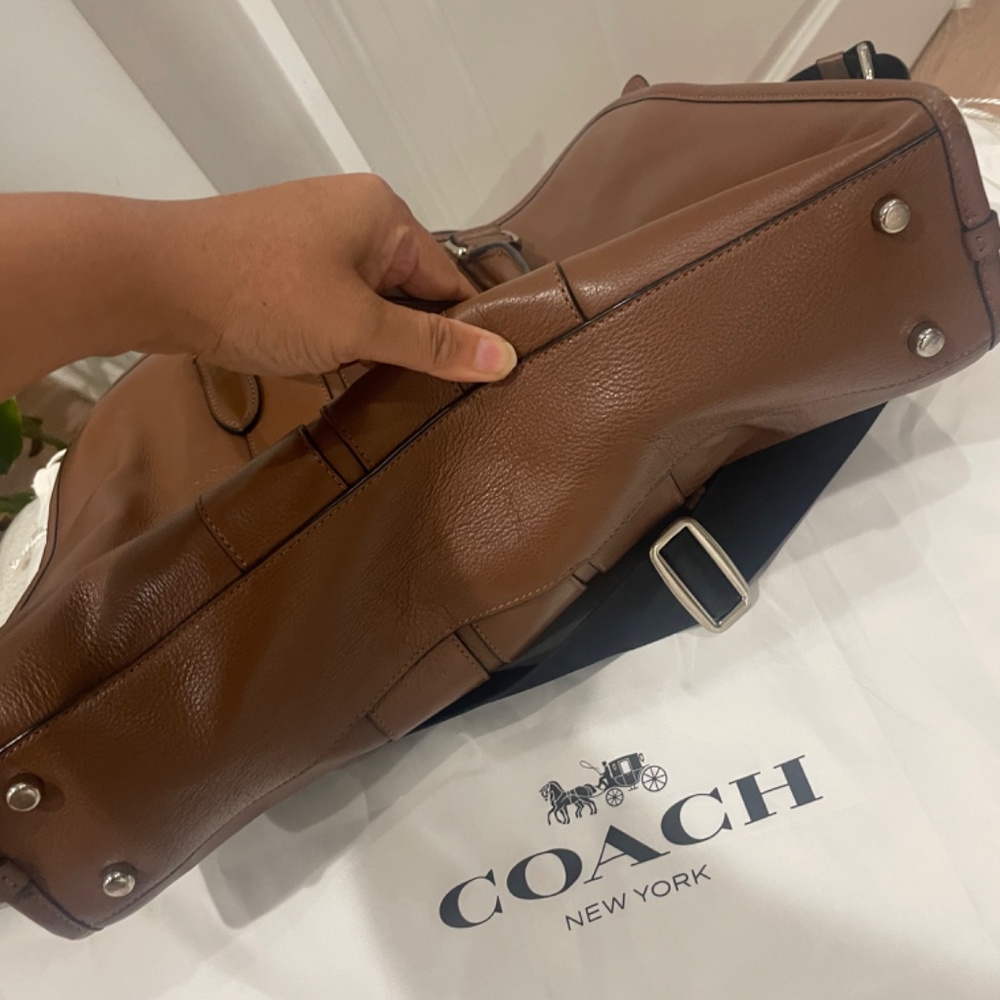 Coach tan Cognac bag almost new - Picture 2 of 3
